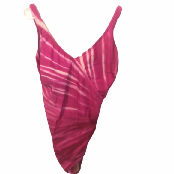 Gottex Other - GOTTEX Pink White Design Swimsuit 16